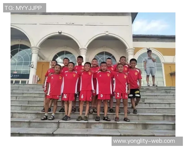 足球活动的魅力与影响力探讨及其在青少年成长中的重要作用 足球活动的魅力与影响力探讨及其在青少年成长中的重要作用