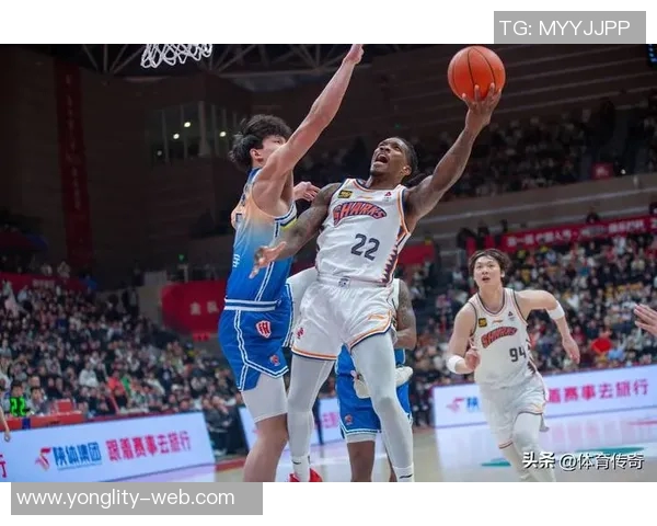 洛夫顿全能表现助力上海主场大胜山东王哲林贡献16分展现实力 洛夫顿全能表现助力上海主场大胜山东王哲林贡献16分展现实力